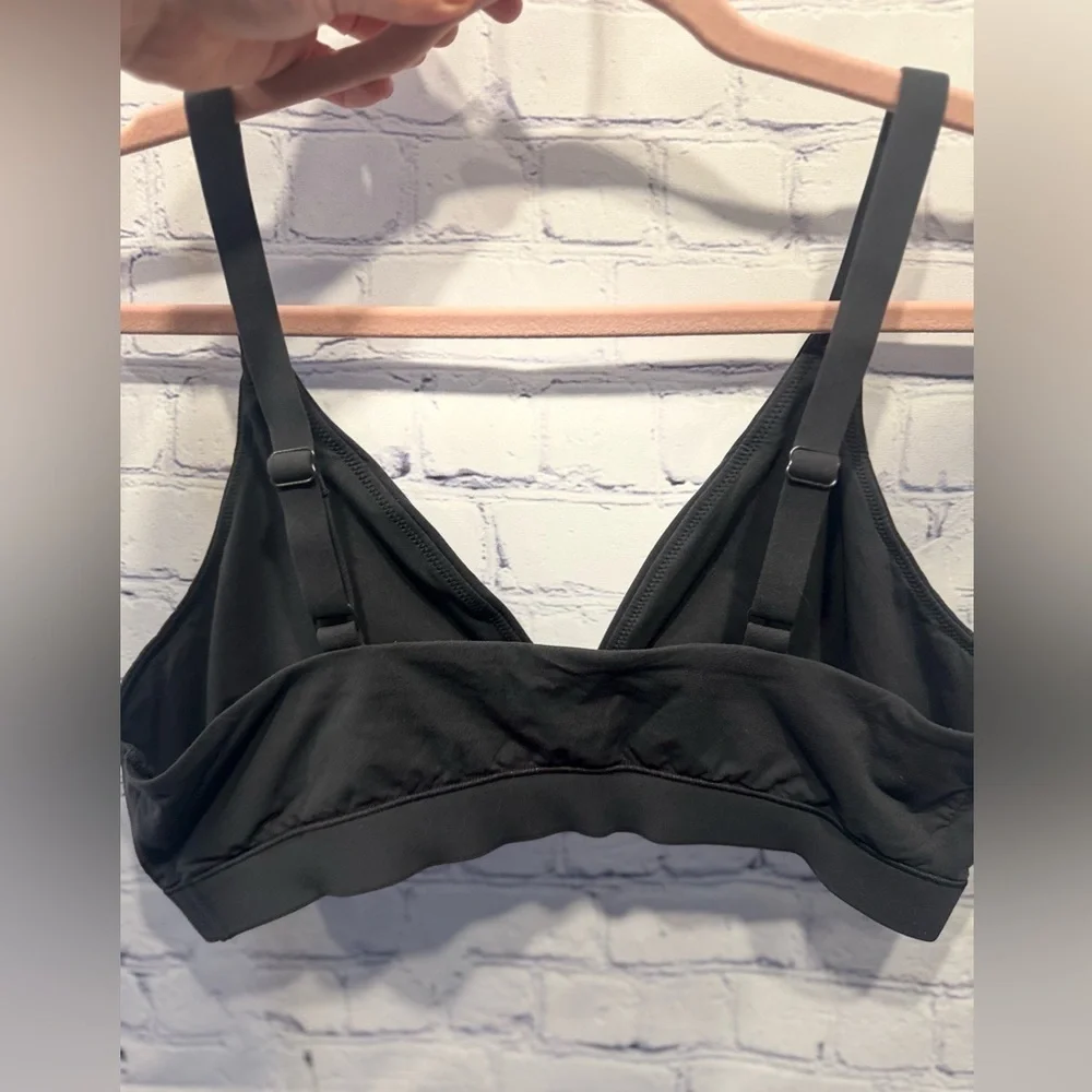 SKIMS Fits Everybody Crossover Bralette Onyx size 4X - Picture 5 of 6